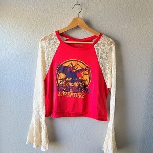 Shyanne Bell lace sleeve Graphic  Top